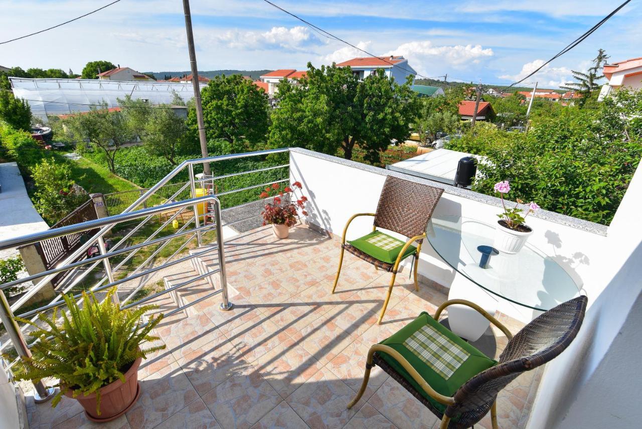 Nena Apartment Sukošan Екстериор снимка
