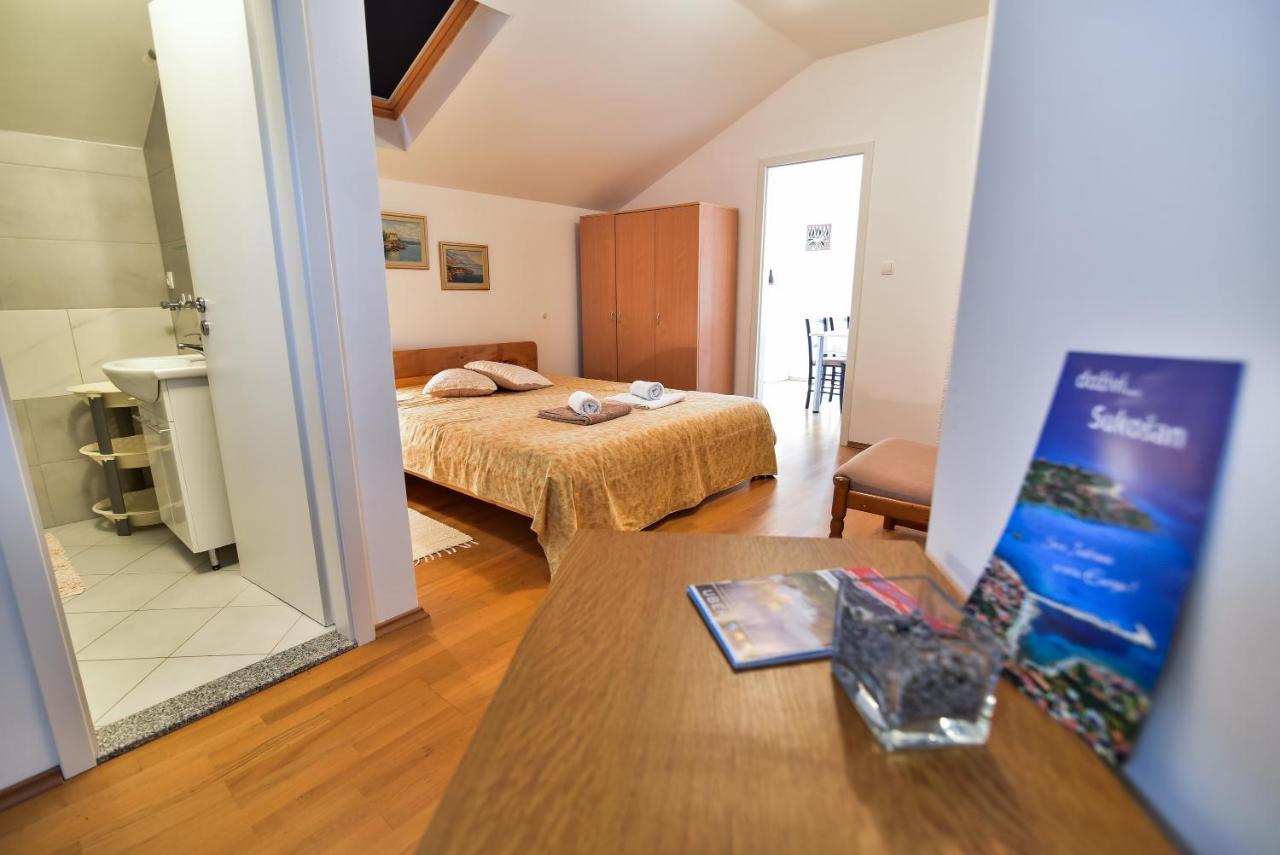 Nena Apartment Sukošan Екстериор снимка
