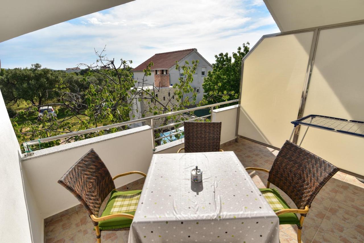 Nena Apartment Sukošan Екстериор снимка