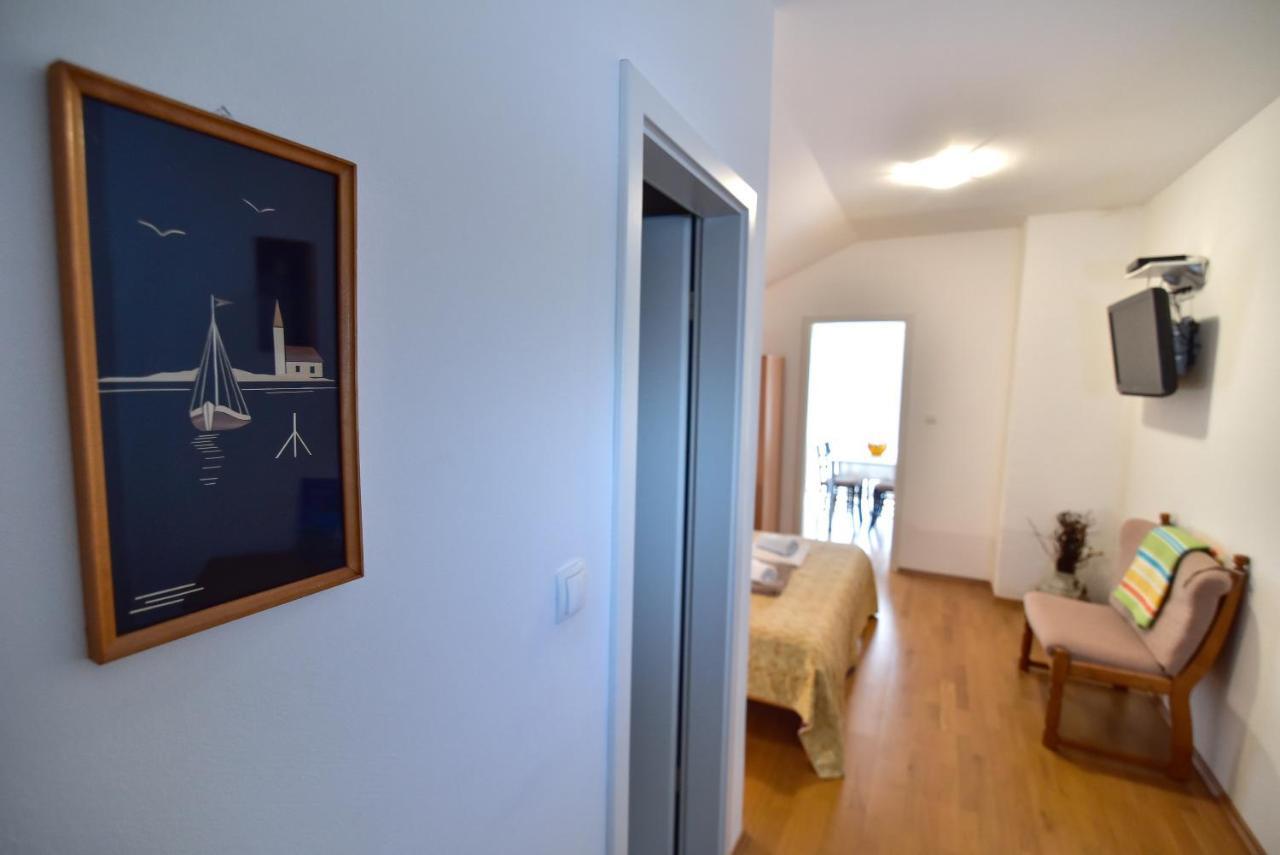 Nena Apartment Sukošan Екстериор снимка