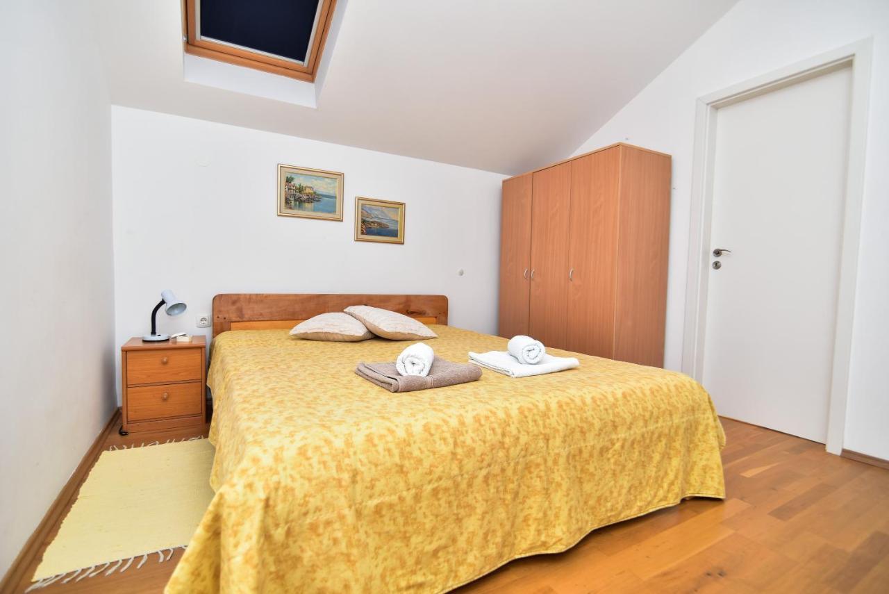 Nena Apartment Sukošan Екстериор снимка