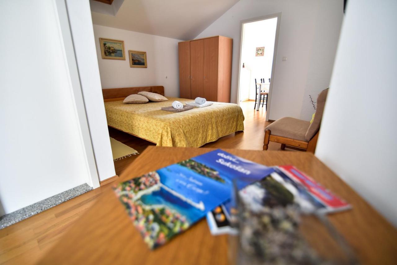 Nena Apartment Sukošan Екстериор снимка